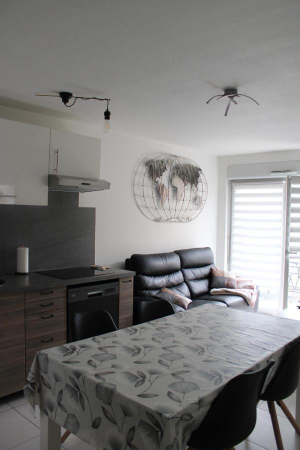 Appartement Confortable Avec Parking Prive Шилтигхайм Екстериор снимка